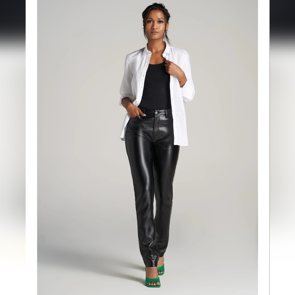 Danier Women  Black Relaxed Jeans